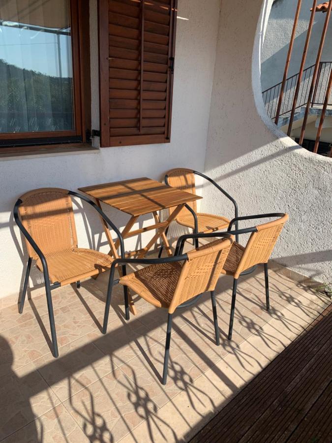 One Bedroom Apartment With Terrace And Seaview - B 세비드 외부 사진