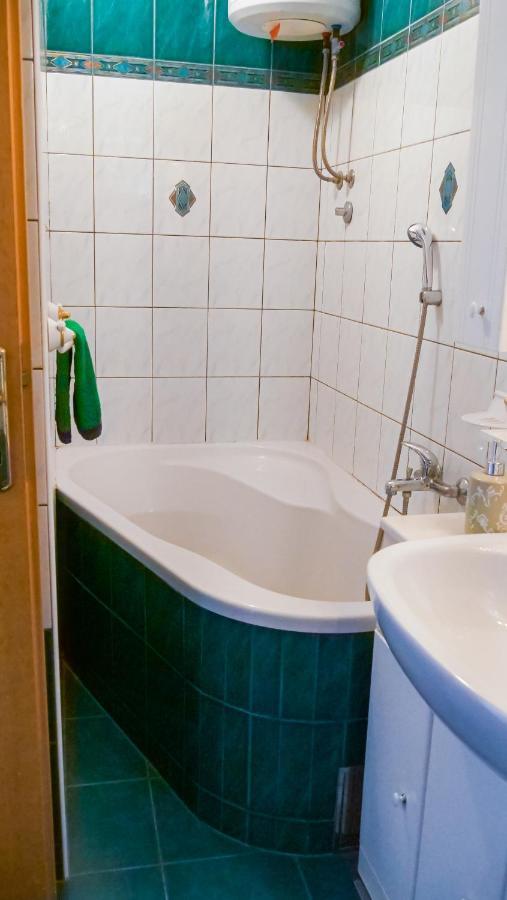 One Bedroom Apartment With Terrace And Seaview - B 세비드 외부 사진